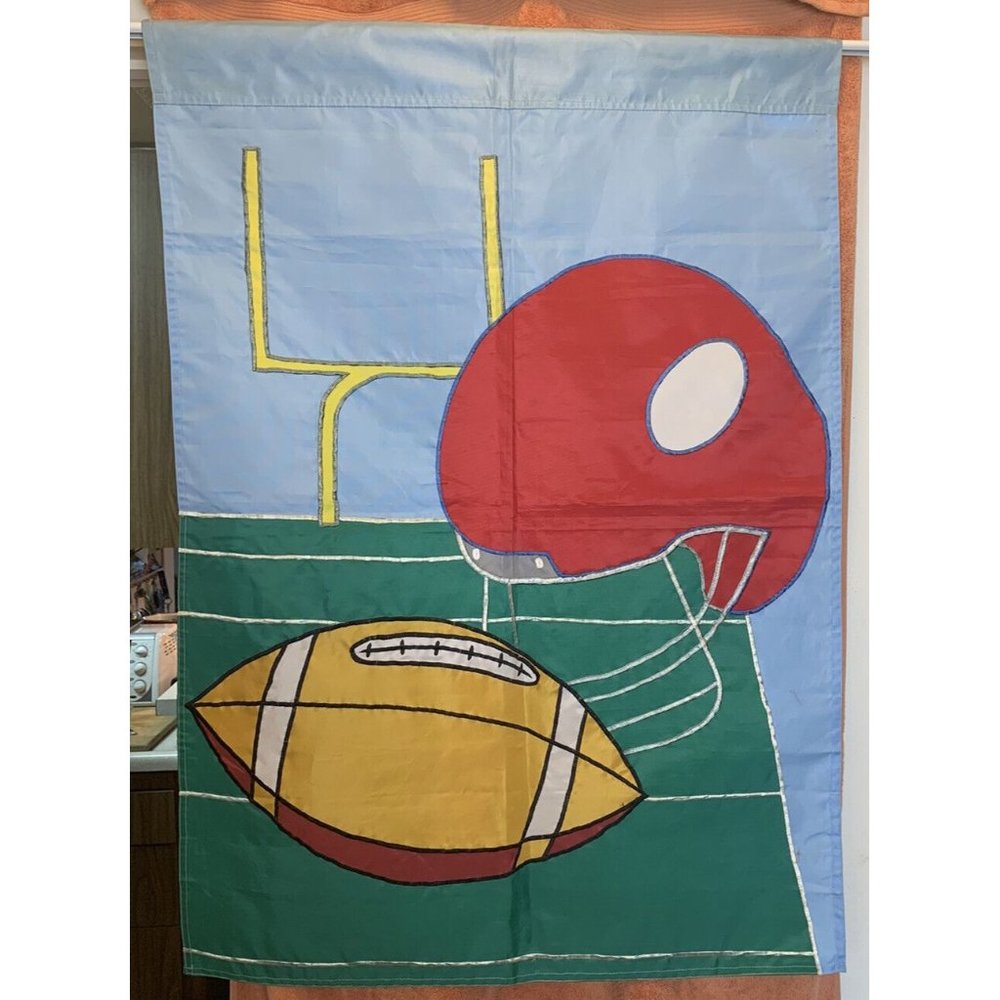 1998 Football Yard Flag 27 X 38 Garden Decor Vintage - Picture 1 of 2